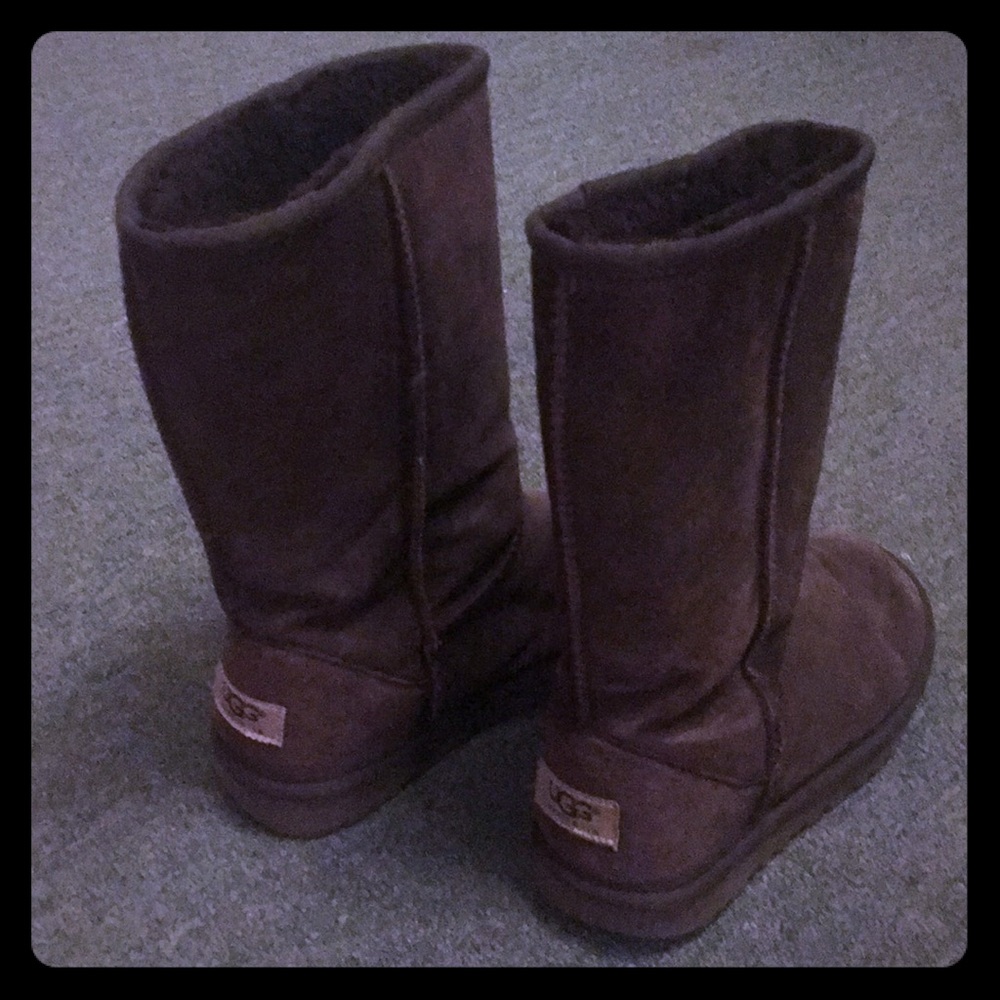 UGG
